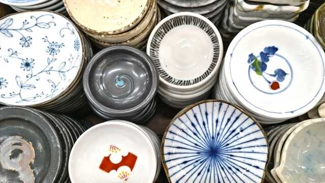 遺品整理で出た大量の食器を効率的に片付ける3つの方法