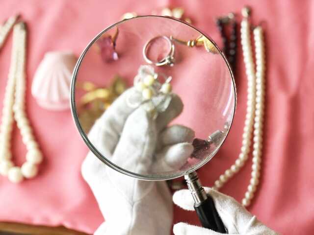 遺品整理で買取対象になりやすいもの